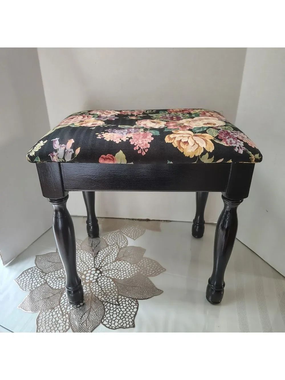 Vintage Floral Upholstered Accent Stool - Black Floral Storage 17"